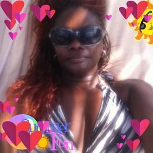 Meet your Posher, Carla